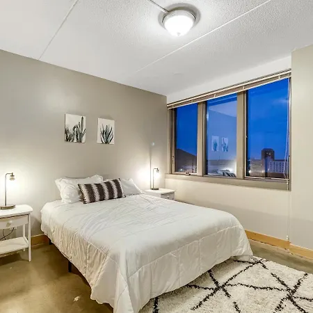 Huge 2Br Apt Next To Wells Fargo -Freeparking! Des Moines Exterior foto