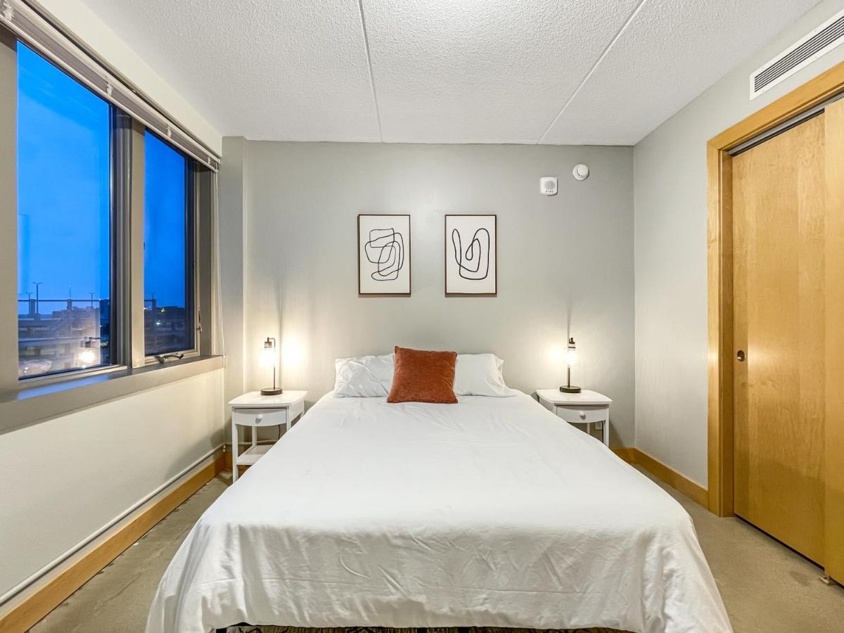 Huge 2br Next To Wells Fargo -freeparking! Appartement *